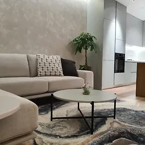 Lois Apartment