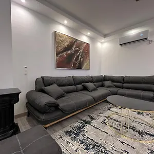 On Myslym Shyri Apartment