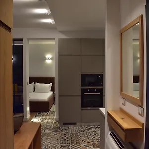 Tam Serviced Mozart Center Apartment